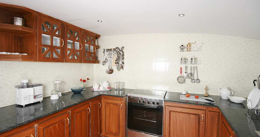 two-bedroom-kerlahouseboats