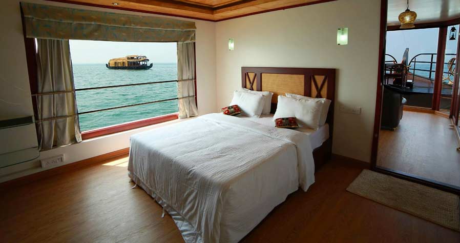 two-bedroom-kerlahouseboats