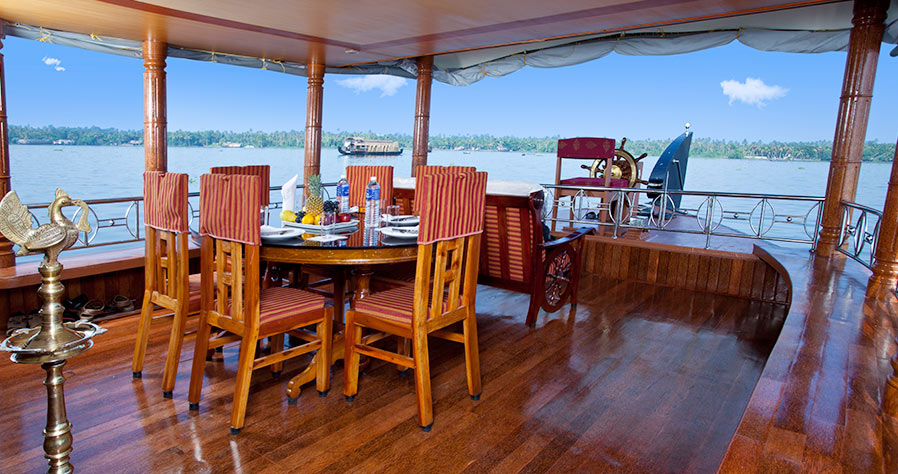 three-befroom-houseboat2