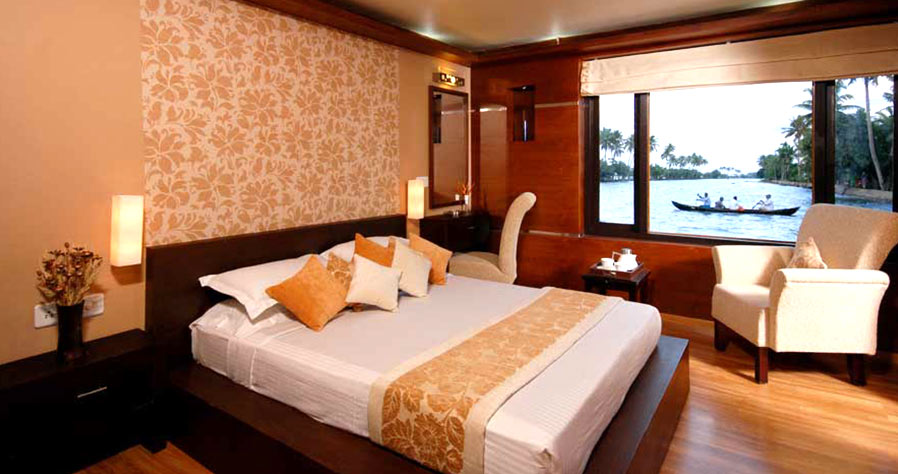 two-bedroom-kerlahouseboats