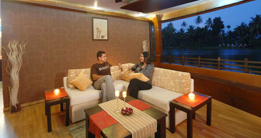 two-bedroom-kerlahouseboats