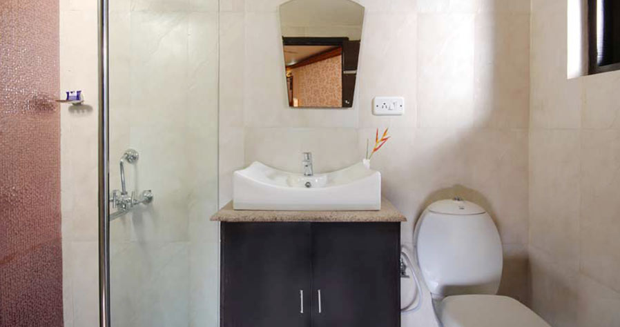 two-bedroom-kerlahouseboats